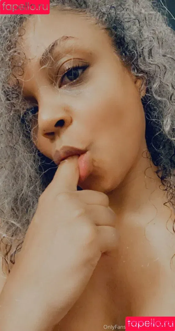 Sinnamon Love / SinnamonLove / tv Onlyfans Photo Gallery 