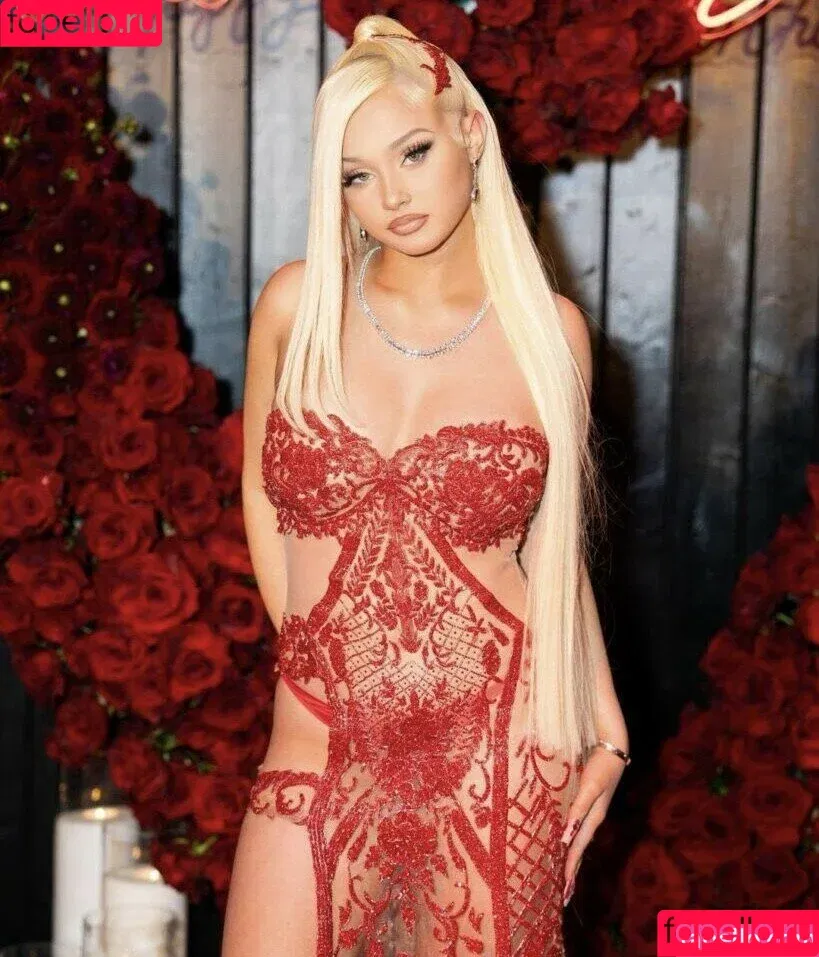 Alabama Barker / alabamaluellabarker Onlyfans Photo Gallery 