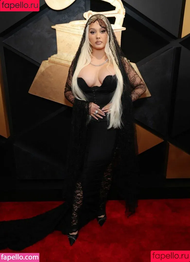 Alabama Barker / alabamaluellabarker Onlyfans Photo Gallery 