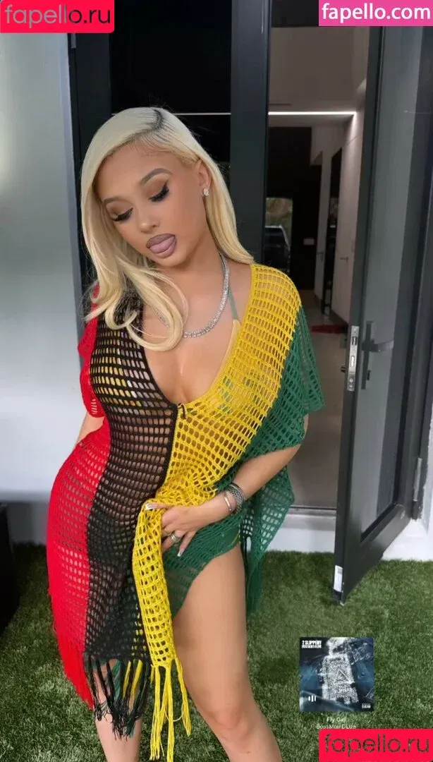 Alabama Barker / alabamaluellabarker Onlyfans Photo Gallery 