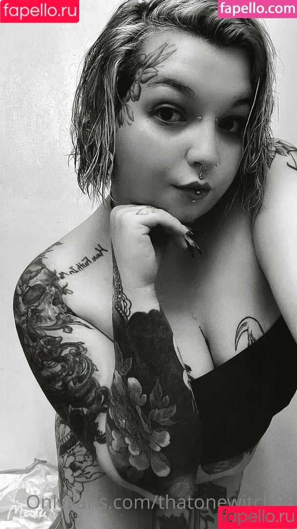 thatonewitch98 Onlyfans Photo Gallery 