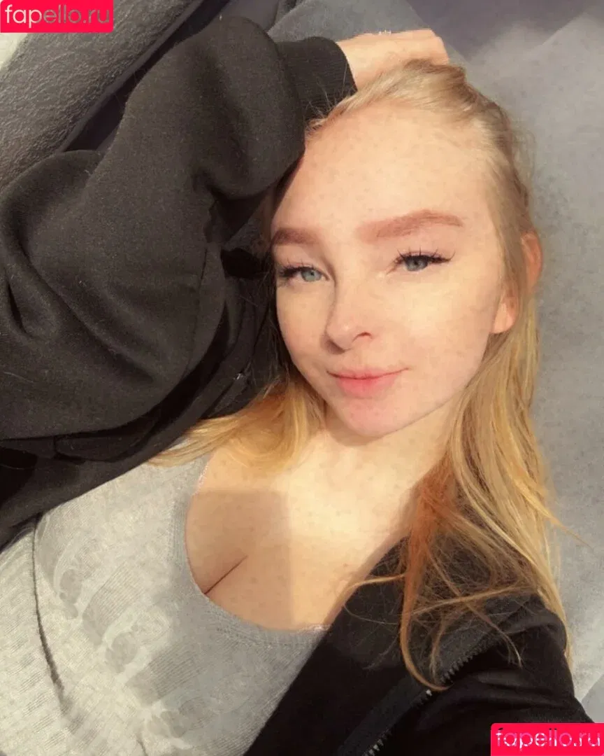 Blondiii_viviii / blonde_vivi / viviherzchen3 Onlyfans Photo Gallery 