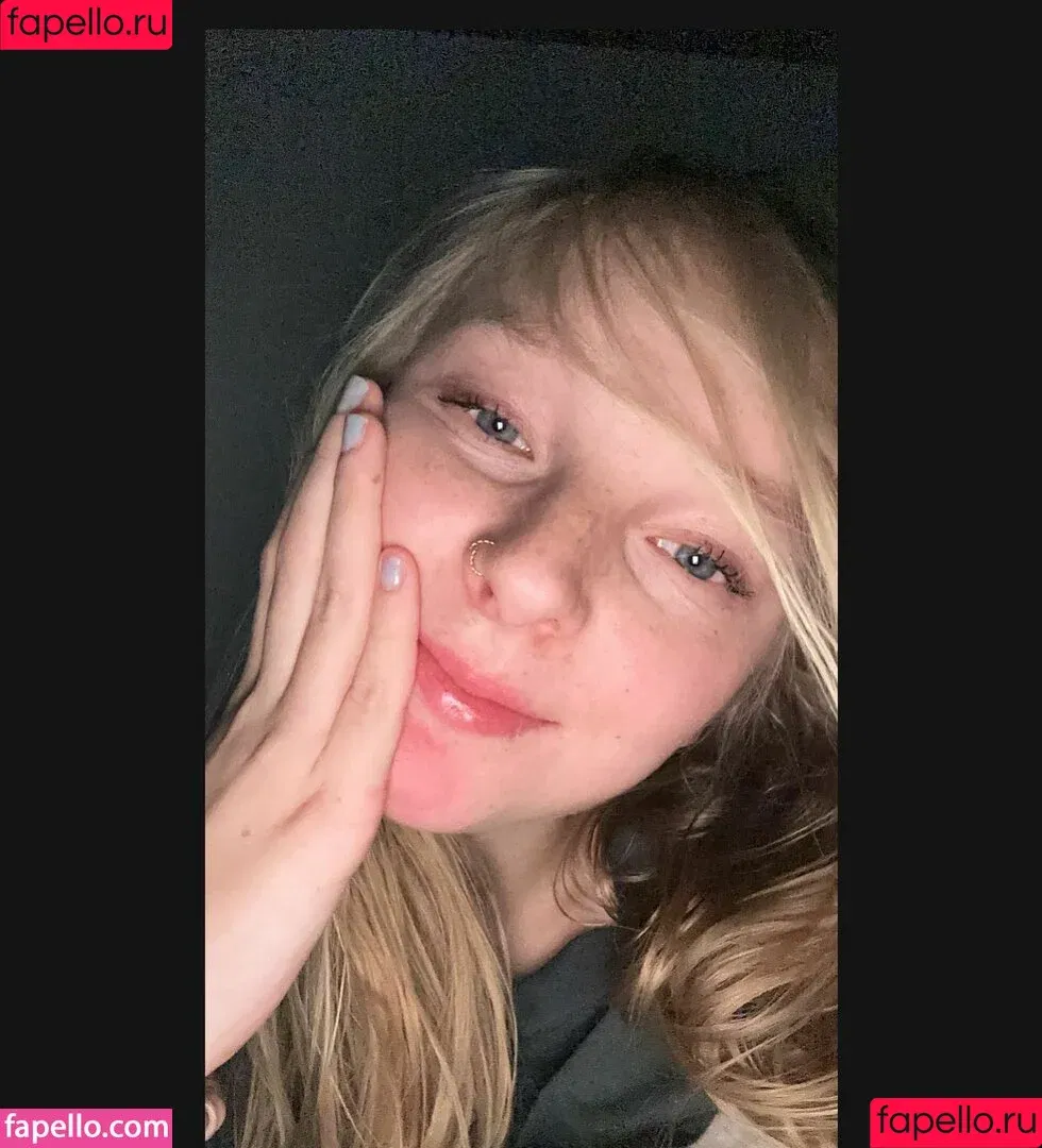 Blondiii_viviii / blonde_vivi / viviherzchen3 Onlyfans Photo Gallery 