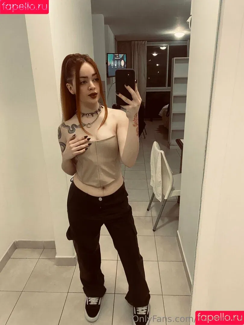 beameloni Onlyfans Photo Gallery 