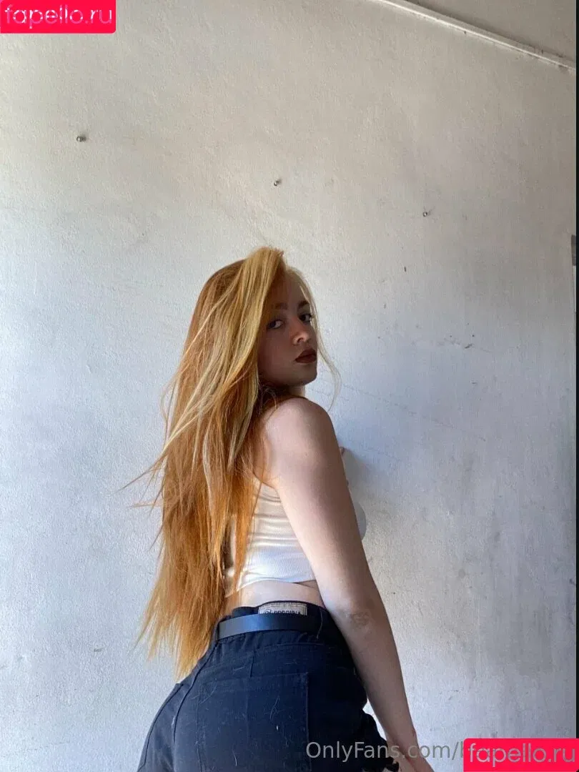 beameloni Onlyfans Photo Gallery 