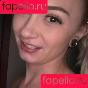 Chloe Temple / Conservatives / chloe_temple / senorita_satan Onlyfans Photo Gallery 