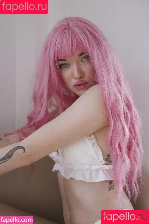 narumi18y / narumibunni / narumii_sg Onlyfans Photo Gallery 