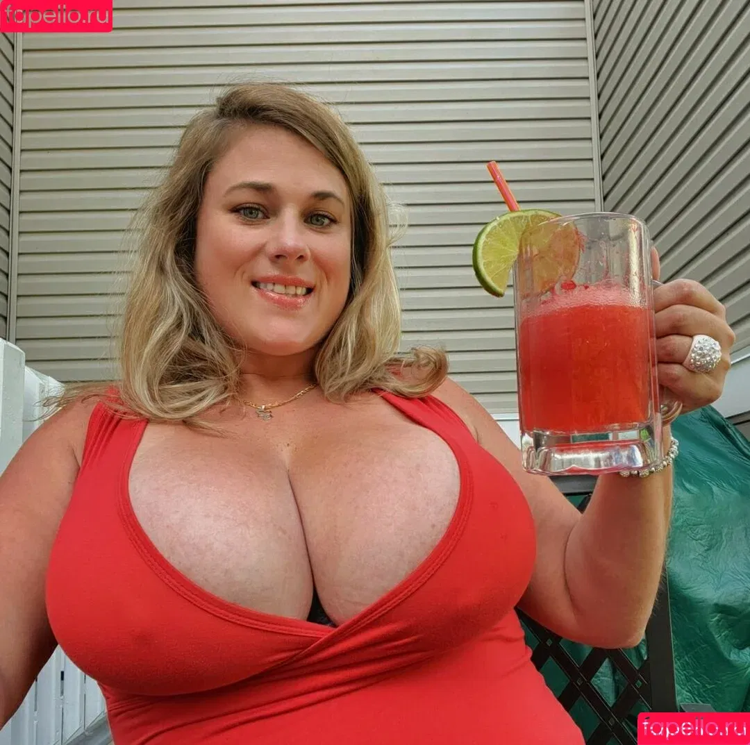 Sare Nicole / SareBearEnt / luvmeonlysarah / sarenicole.tv Onlyfans Photo Gallery 