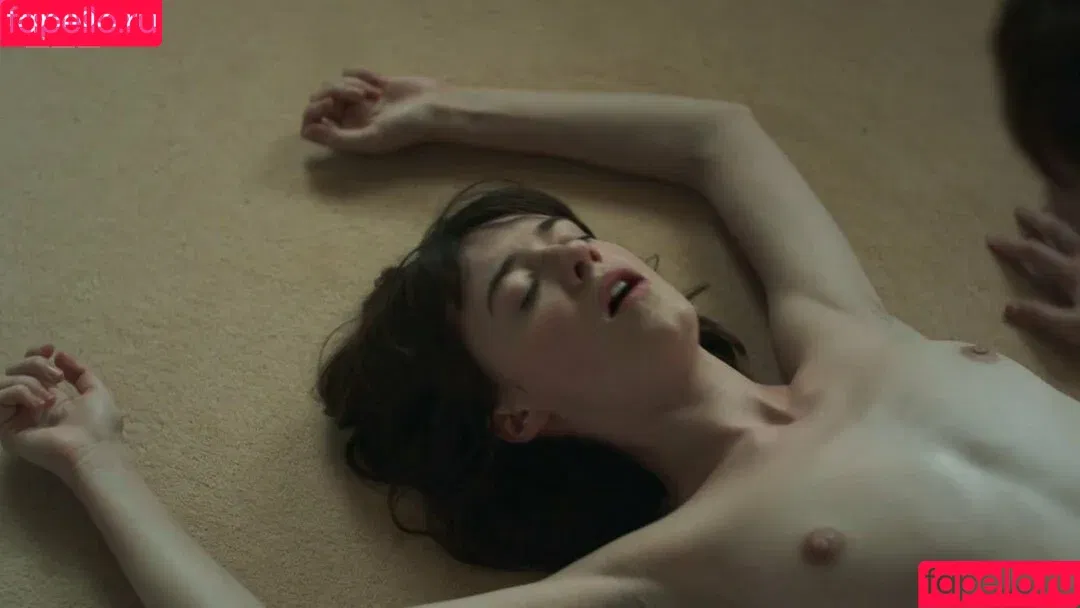 Daisy Edgar Jones / Daisy Edgar-Jones / daisyedgarjones Onlyfans Photo Gallery 