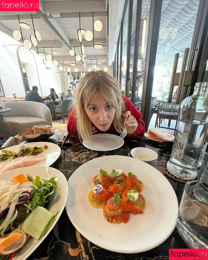 Daisy Edgar Jones / Daisy Edgar-Jones / daisyedgarjones Onlyfans Photo Gallery 