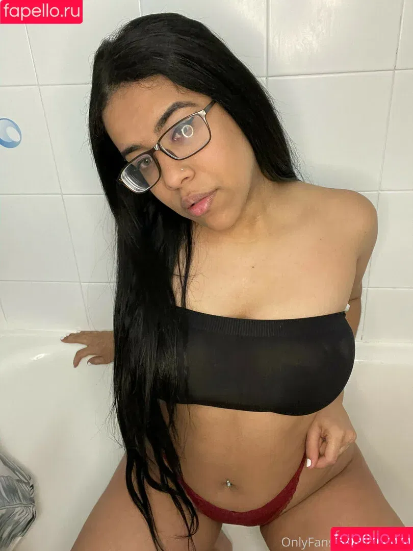 __keekki__ / alesssandradv / keekkiki Onlyfans Photo Gallery 