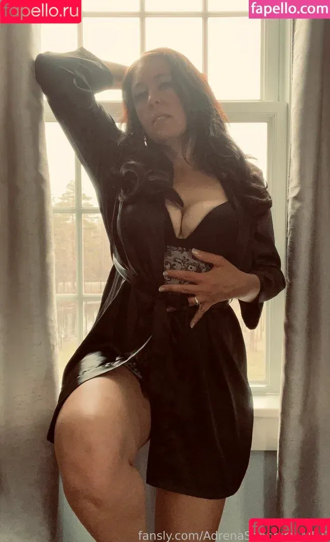 AdrenaSapphire_MILF / https: Onlyfans Photo Gallery 