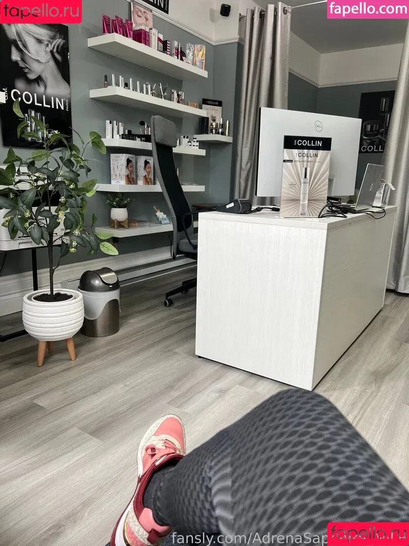 AdrenaSapphire_MILF / https: Onlyfans Photo Gallery 