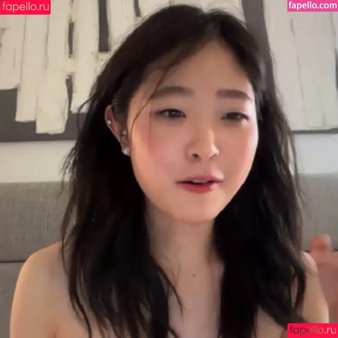 Cozykorean / cozy.games Onlyfans Photo Gallery 