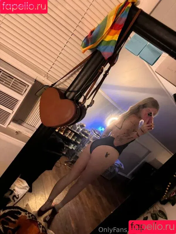 Baby Becs / baby.becs / babybecs14 Onlyfans Photo Gallery 