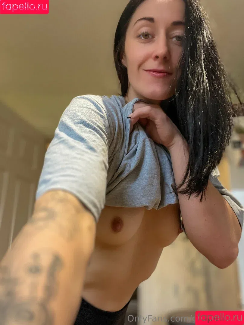 fisfitfam / gymfitdemi Onlyfans Photo Gallery 