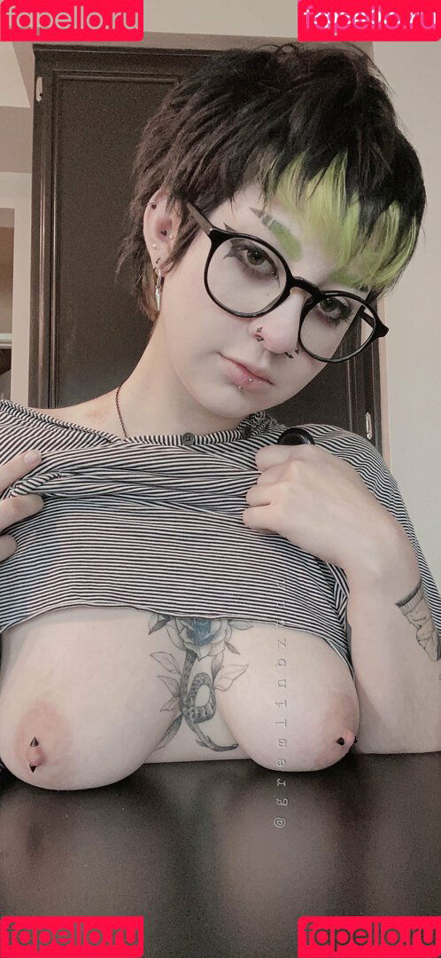 Gremlinbxtch Onlyfans Photo Gallery 