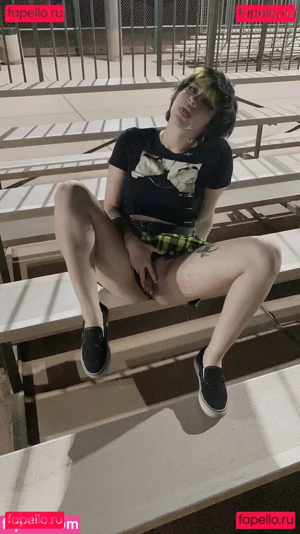 Gremlinbxtch Onlyfans Photo Gallery 