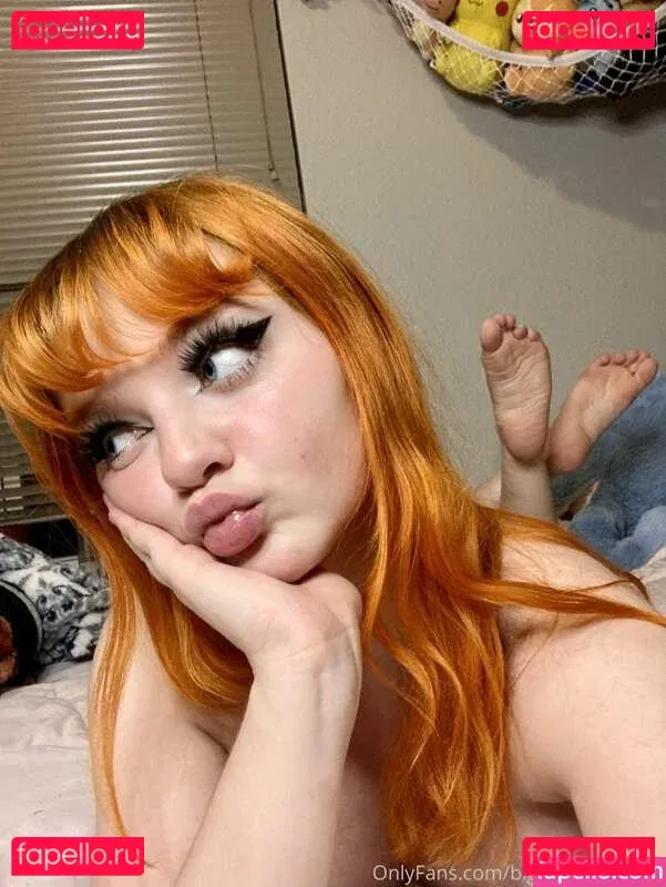 Lil Strawbs Onlyfans Photo Gallery 