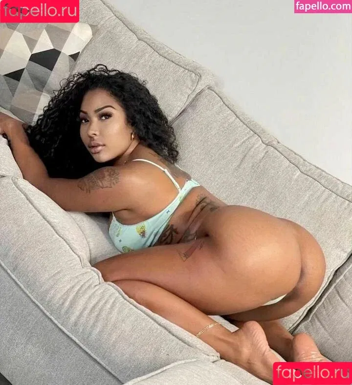 Nicole Lima / nicolelimass / nicolepassat / s.nicolelima Onlyfans Photo Gallery 