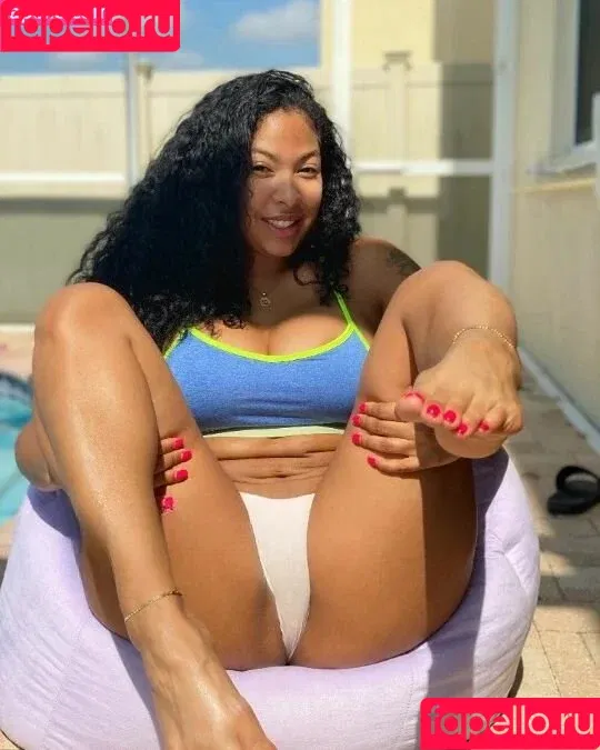 Nicole Lima / nicolelimass / nicolepassat / s.nicolelima Onlyfans Photo Gallery 