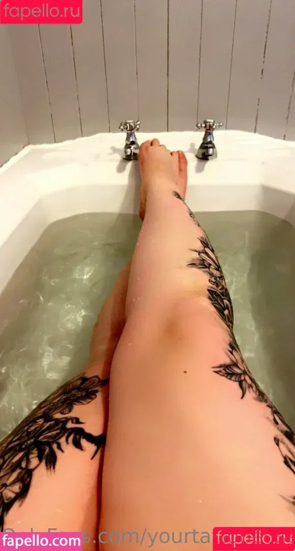 cre_ature / yourtattooedsecret Onlyfans Photo Gallery 