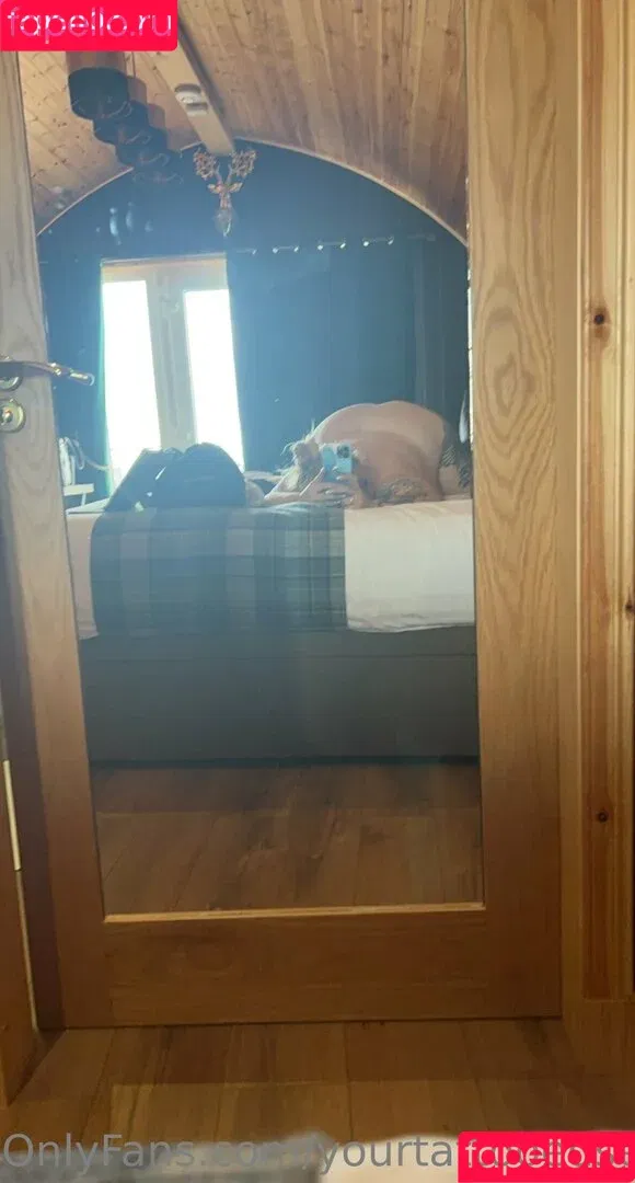 cre_ature / yourtattooedsecret Onlyfans Photo Gallery 