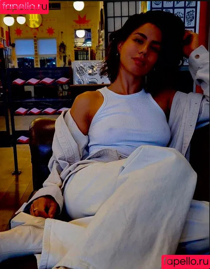 Megan Batoon / meganbatoon Onlyfans Photo Gallery 