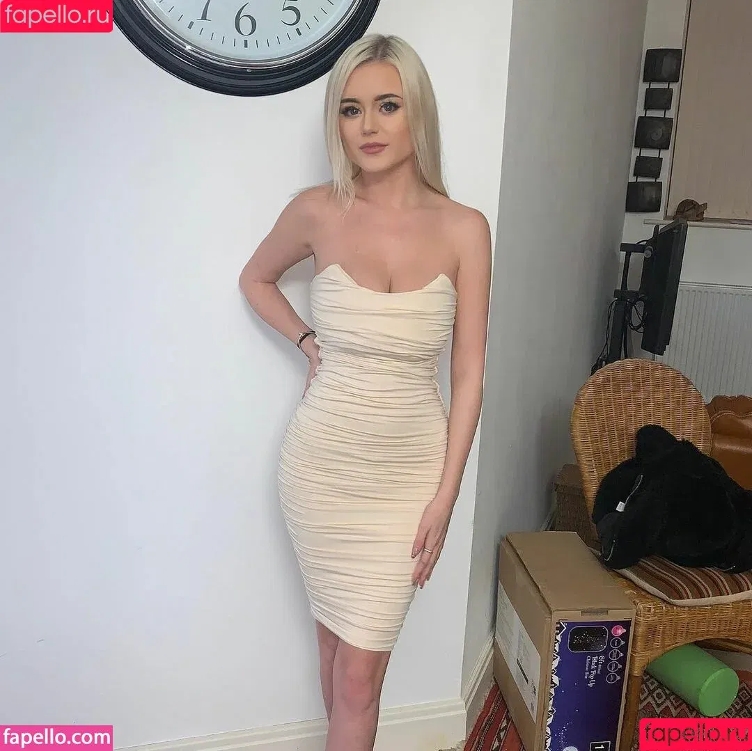 Olivia Miller / olivia_miller69 / oliviamiller_x Onlyfans Photo Gallery 