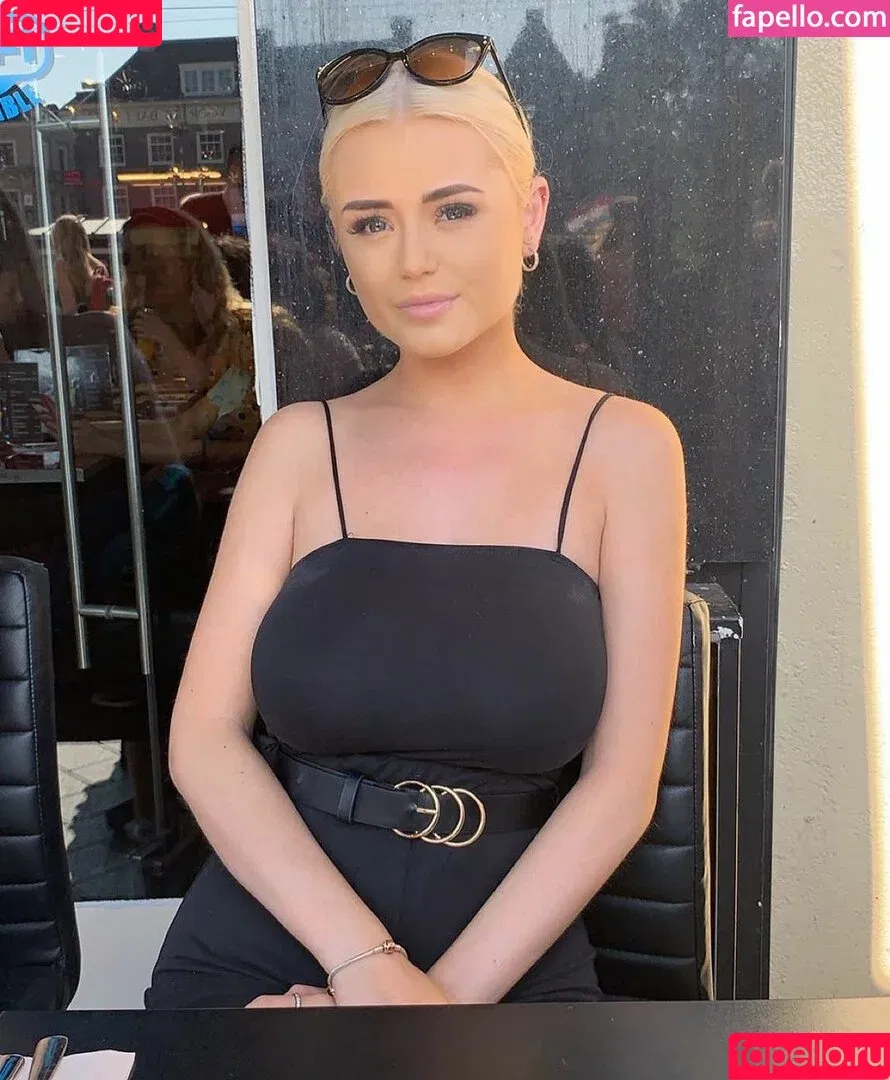 Olivia Miller / olivia_miller69 / oliviamiller_x Onlyfans Photo Gallery 