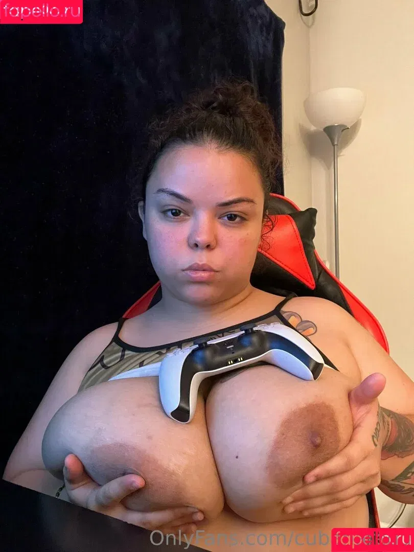 cubanaredd / cubanaredd24 Onlyfans Photo Gallery 