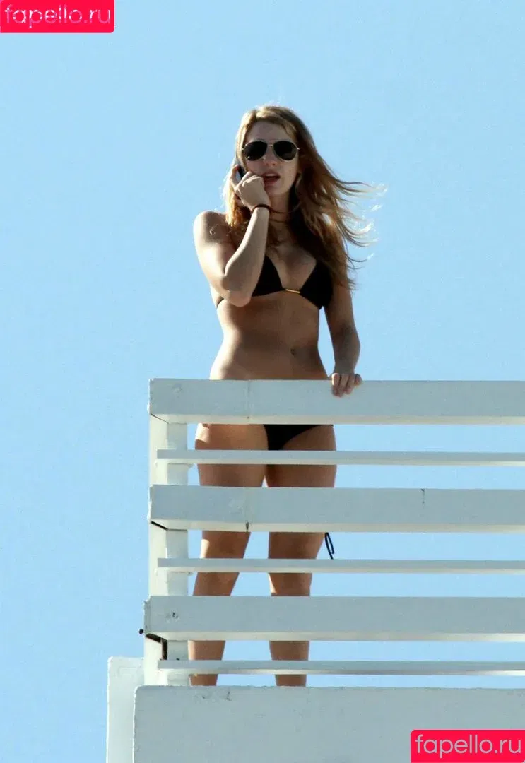 Blake Lively / BlakeLivelyOfficial / blakelively Onlyfans Photo Gallery 