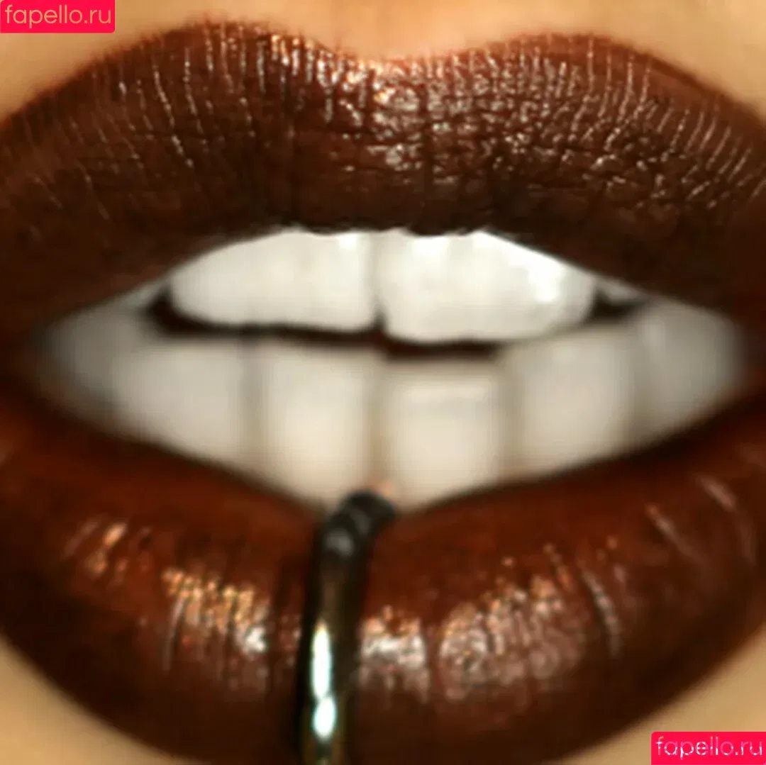 Invisiblestardust / Isis Love / isislove Onlyfans Photo Gallery 