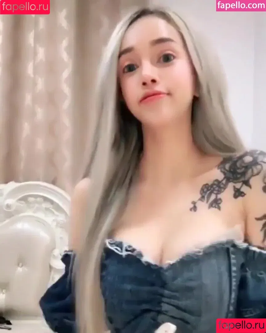 violet.walker66_free / violetgood666 Onlyfans Photo Gallery 