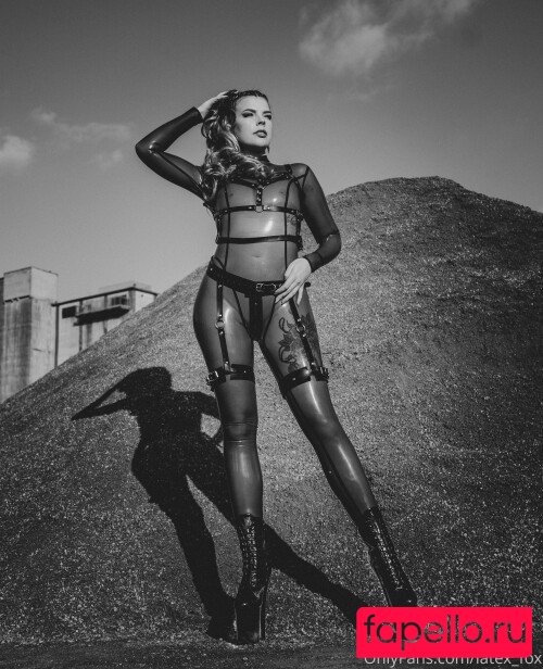 LatexFox Nude Onlyfans Photo 32