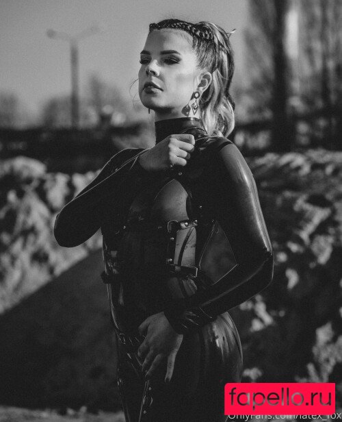 LatexFox Nude Onlyfans Photo 6