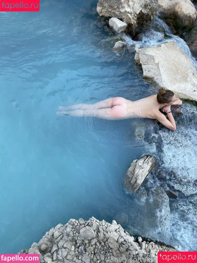 ashleylanexxx / priebusss Onlyfans Photo Gallery 