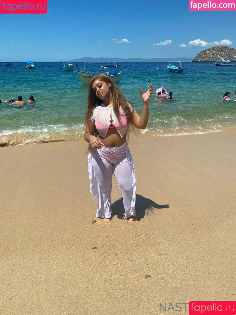 taveleigh / yofavshyfreak69 Onlyfans Photo Gallery 