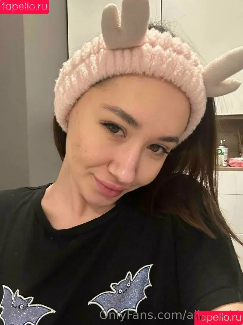 alisegold / g.0.l.d Onlyfans Photo Gallery 