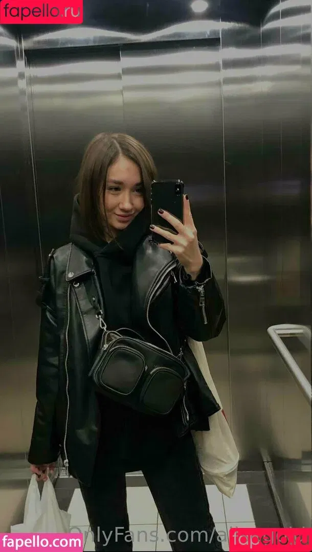 alisegold / g.0.l.d Onlyfans Photo Gallery 