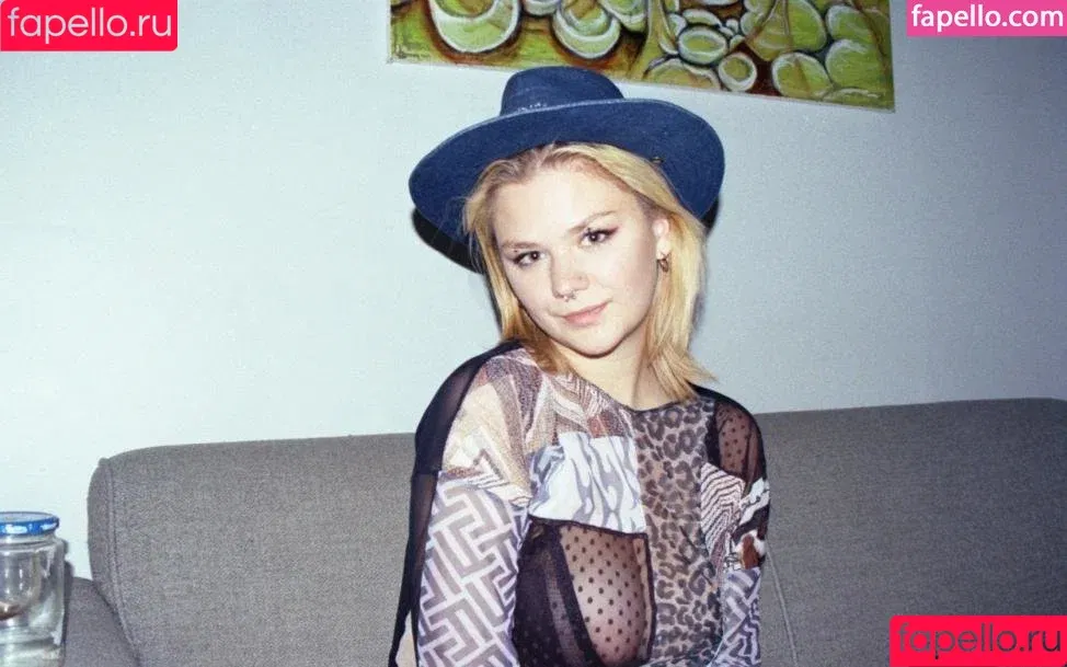 actofdelusion / daisy_world / little_boy_daisy_world Onlyfans Photo Gallery 