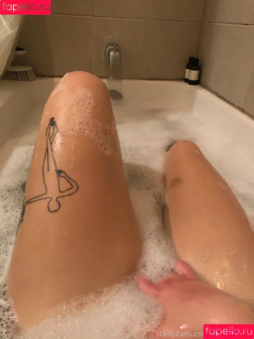 actofdelusion / daisy_world / little_boy_daisy_world Onlyfans Photo Gallery 