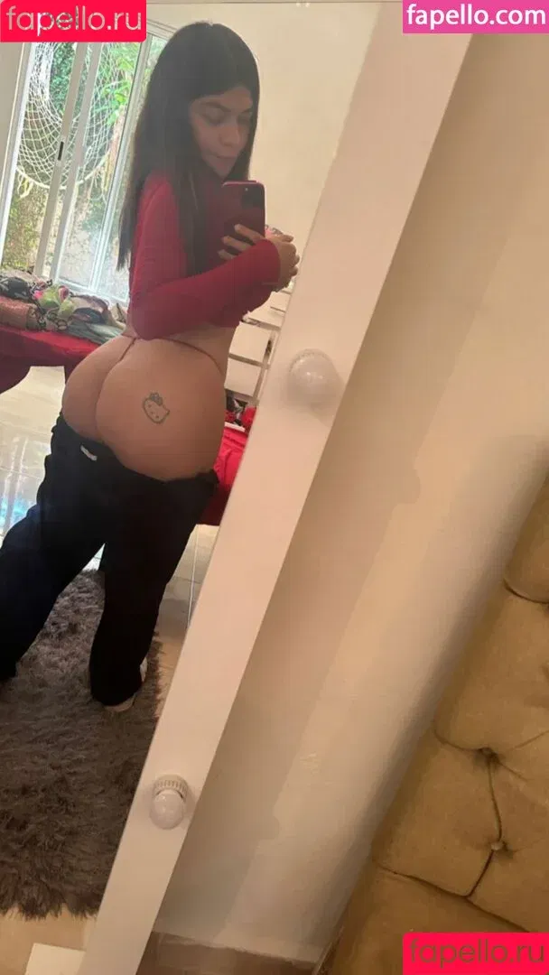 glori_rdz / yoshibear06 Onlyfans Photo Gallery 