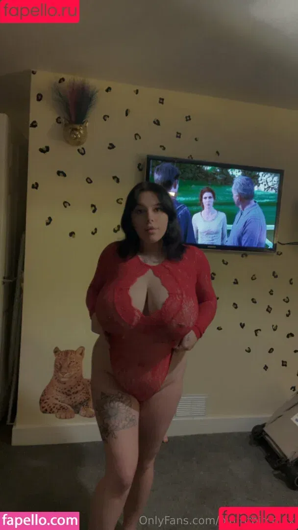 big.titbitch.xx Onlyfans Photo Gallery 