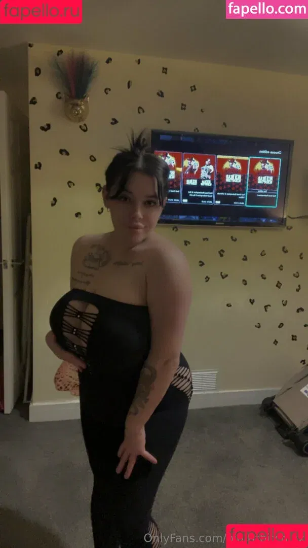 big.titbitch.xx Onlyfans Photo Gallery 