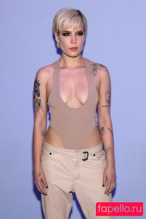 Halsey Nude Onlyfans Photo 35