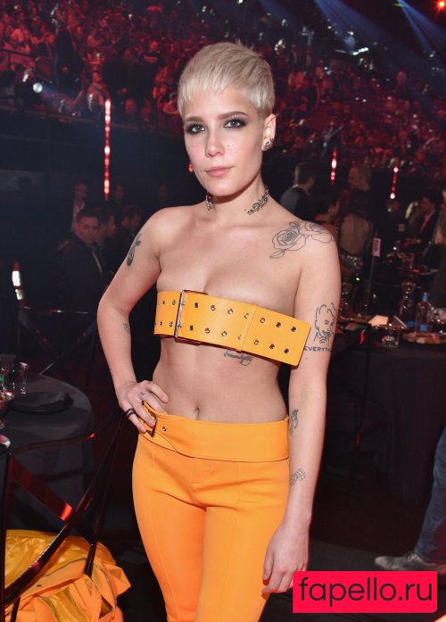 Halsey Nude Onlyfans Photo 32