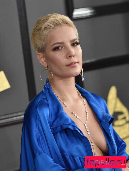 Halsey Nude Onlyfans Photo 29
