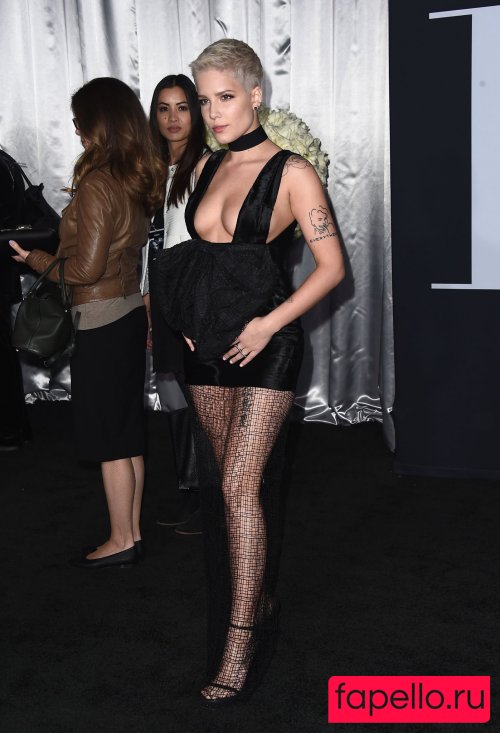 Halsey Nude Onlyfans Photo 22