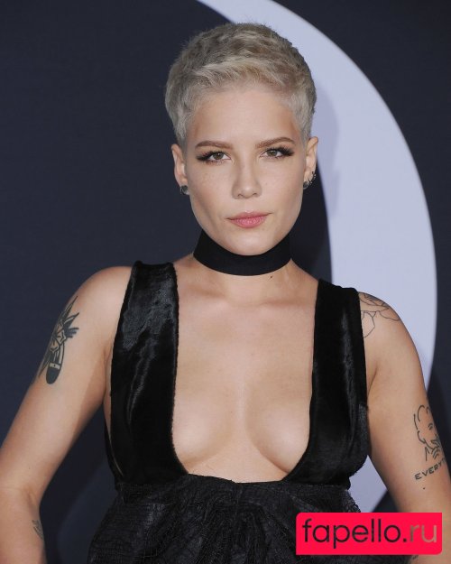 Halsey Nude Onlyfans Photo 21